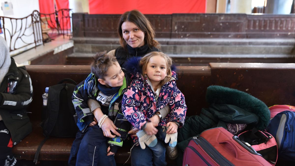 Dočasná ochrana uprchlíků z Ukrajiny bude do března 2024, schválila vláda
